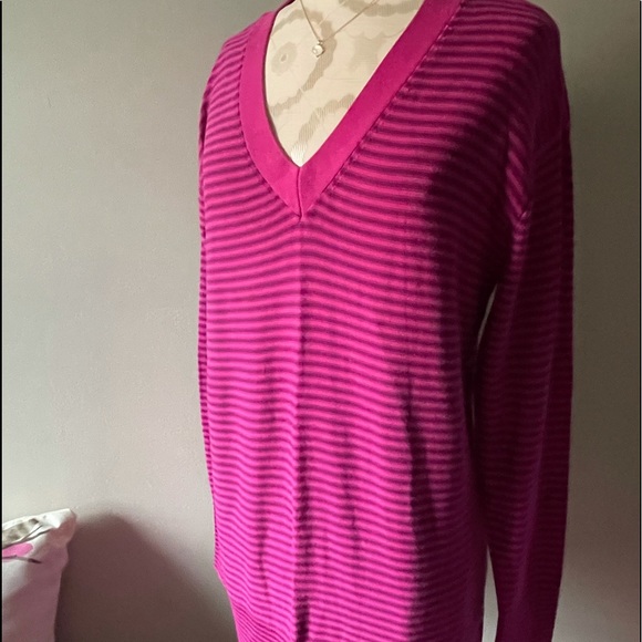 Tommy Hilfiger Large - Picture 2 of 8